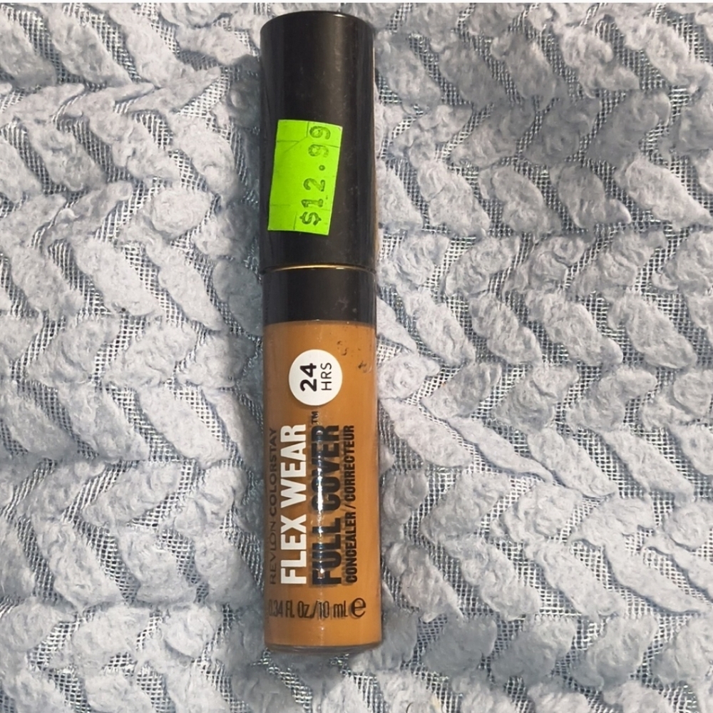 *4 for $28* 076 Caramel Revlon Flex Wear Full Cover Concealer